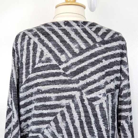 N Touch Black Gray Patchwork Variegated Striped Pattern Knit Sweater Top, Size L - Picture 9 of 13